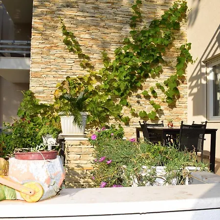 House With Garden 137 Apartment Fushe-Drac
