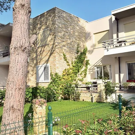 House With Garden 137 * Fushe-Drac