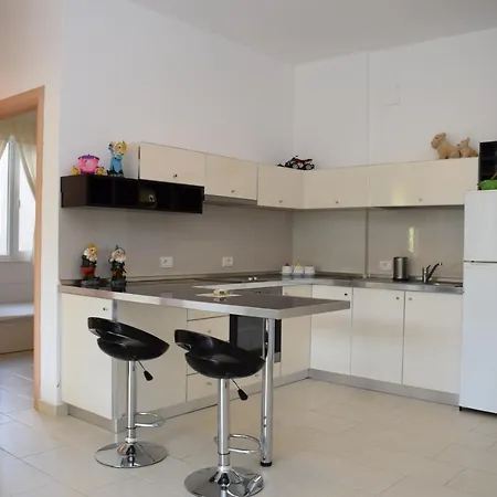 Apartment House With Garden 137 *